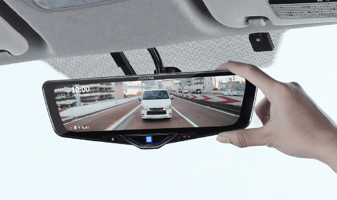 カメラ独立型だから各センサーを避けてフロントカメラを取付け