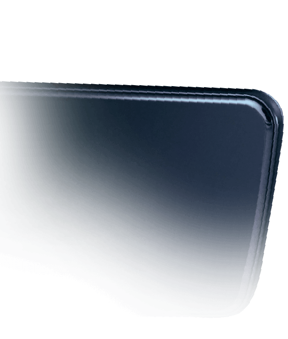 重さを感じさせない象徴的な台形フォルム