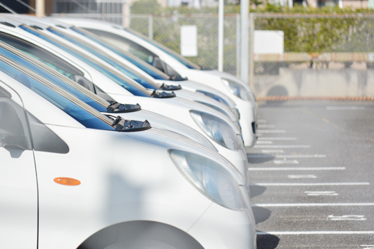 沢山のクルマでも稼働状況が把握できているイメージ