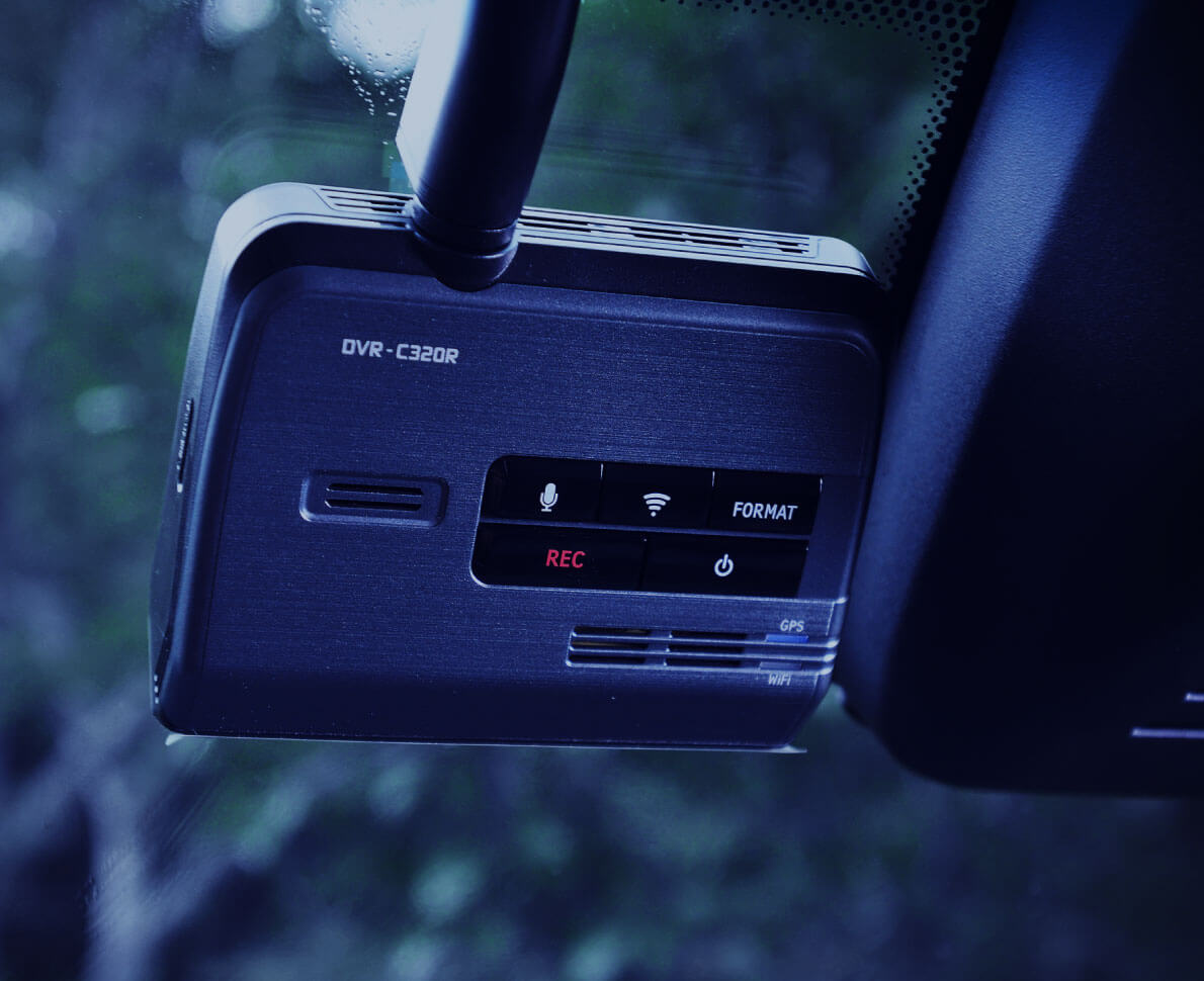 もはや必需品のドラレコもナビ連動でさらに便利に。
